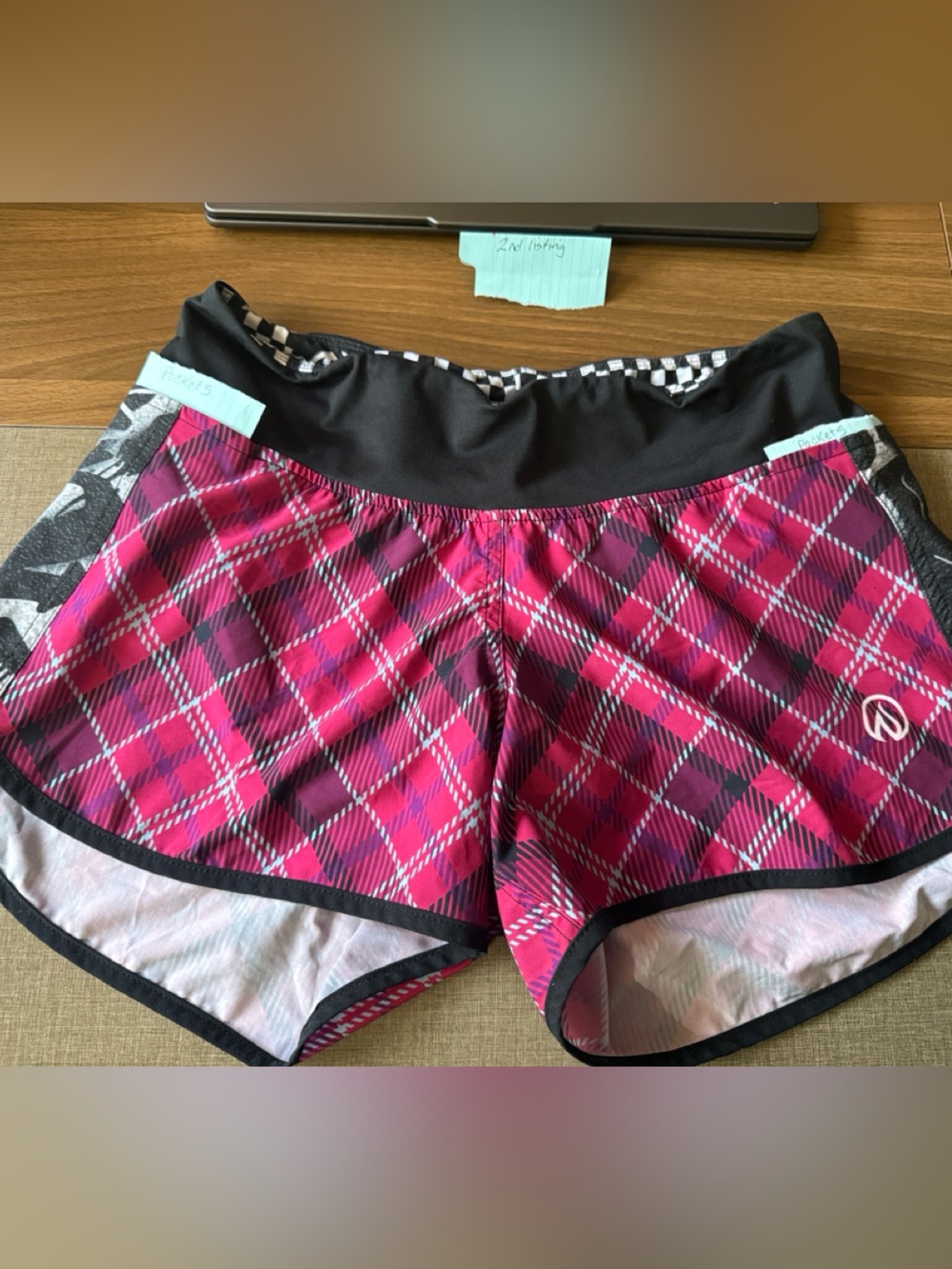 INKnBURN 10 Women's Raspberry Plaid Shorts, Pink Black Running
